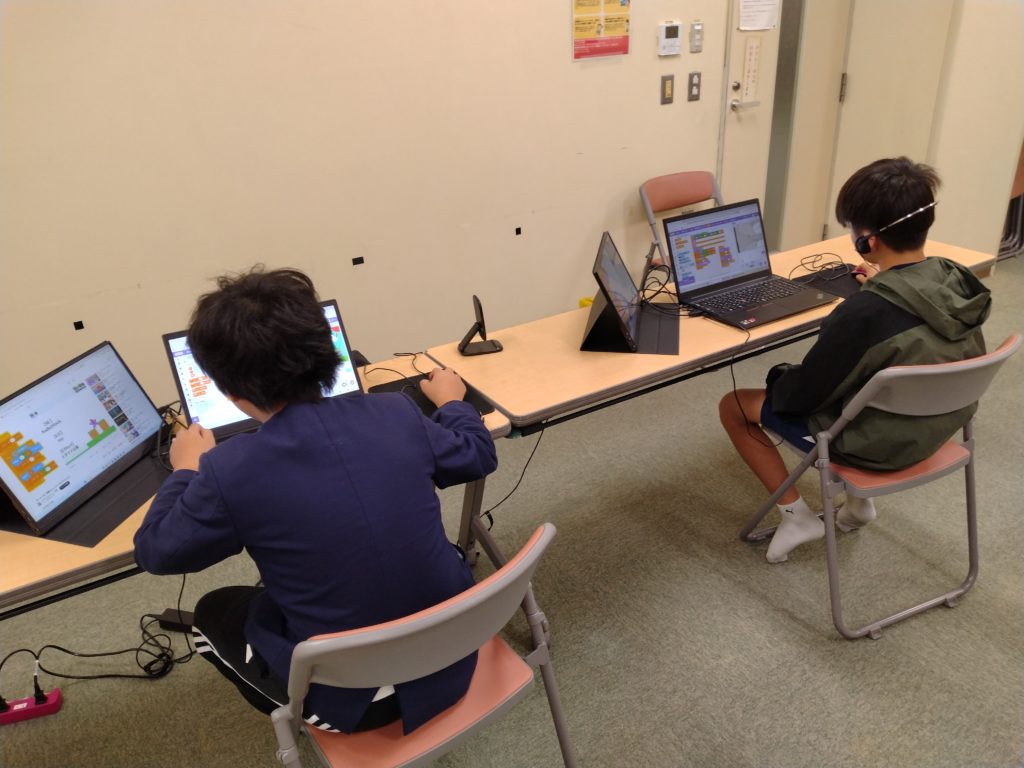プログラミング教室レッスンの様子