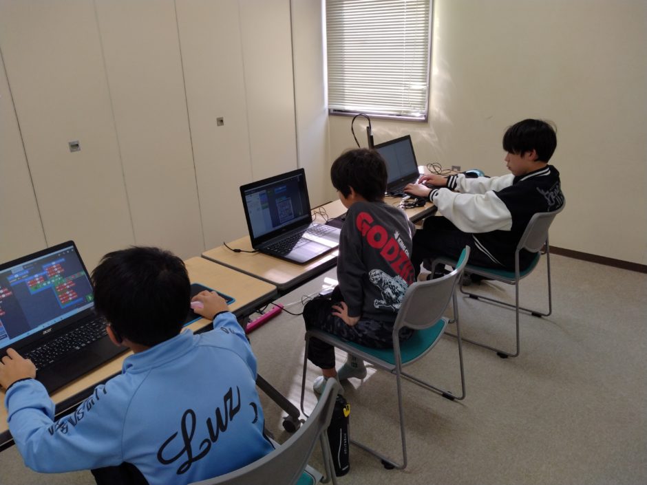 プログラミング教室レッスンの様子