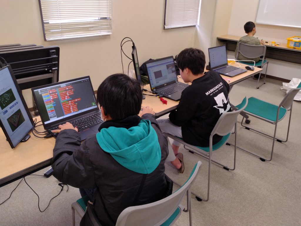 プログラミング教室レッスンの様子