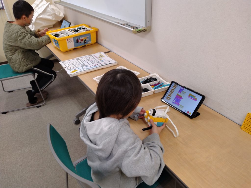 ロボット教室レッスンの様子