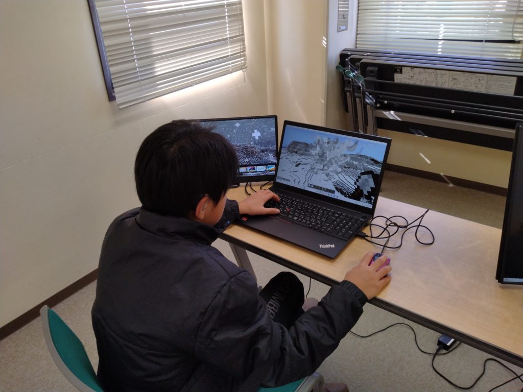 プログラミング教室レッスンの様子