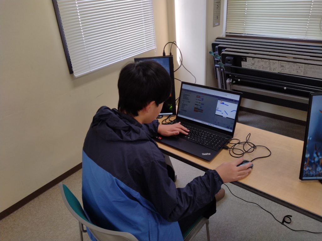 プログラミング教室レッスンの様子