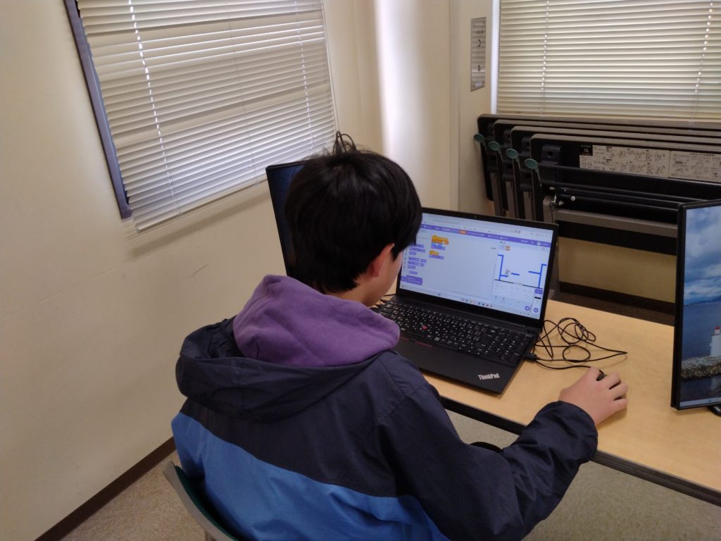 プログラミング教室レッスンの様子