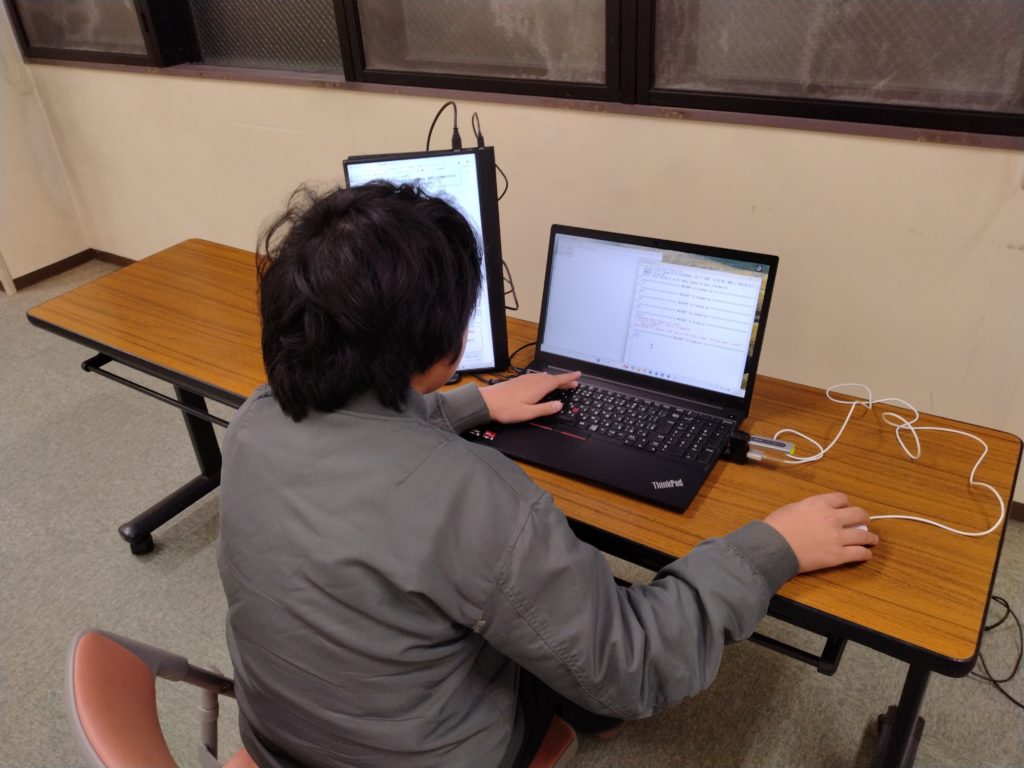 プログラミング教室レッスンの様子