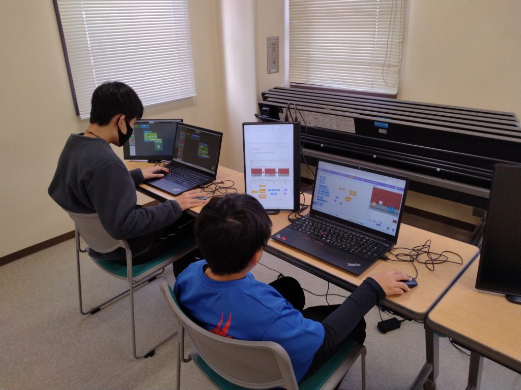 プログラミング教室レッスンの様子
