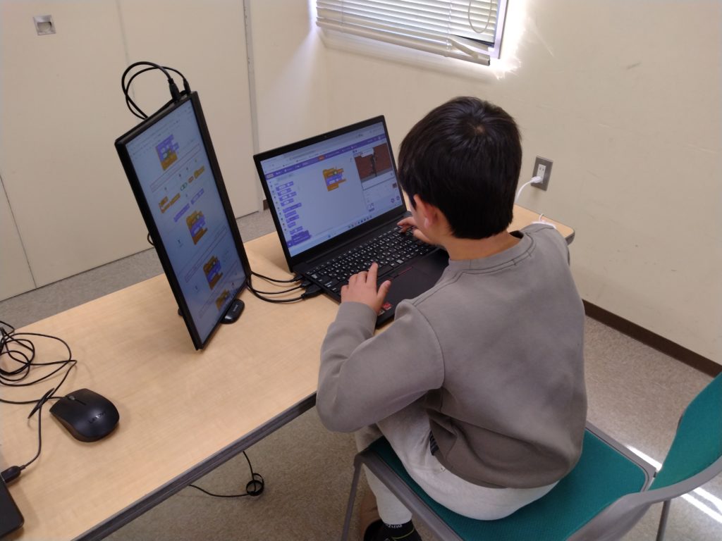 プログラミング教室レッスンの様子