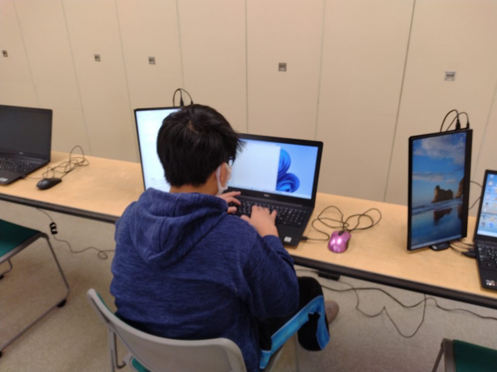 プログラミング教室レッスンの様子