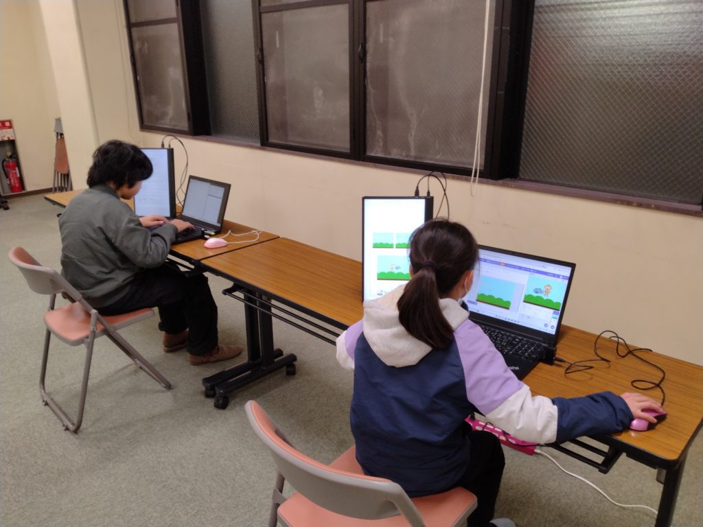 プログラミング教室レッスンの様子