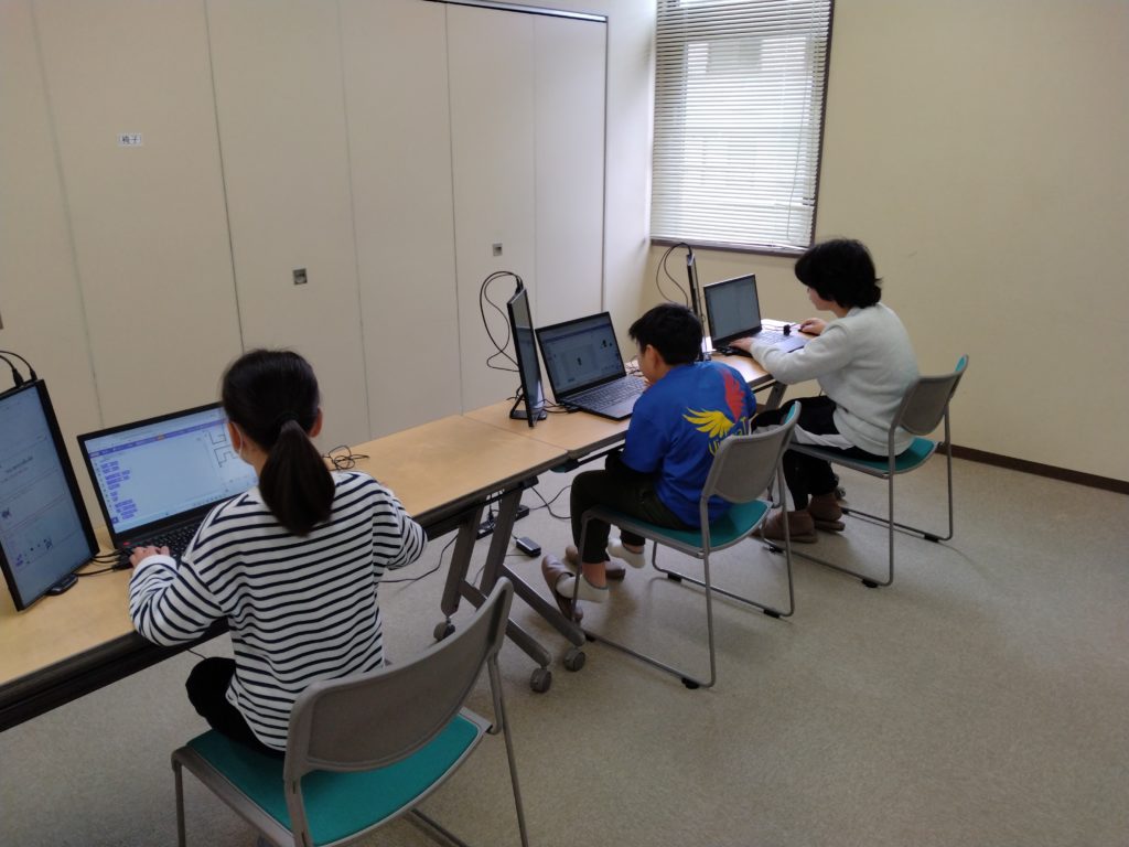 プログラミング教室レッスンの様子