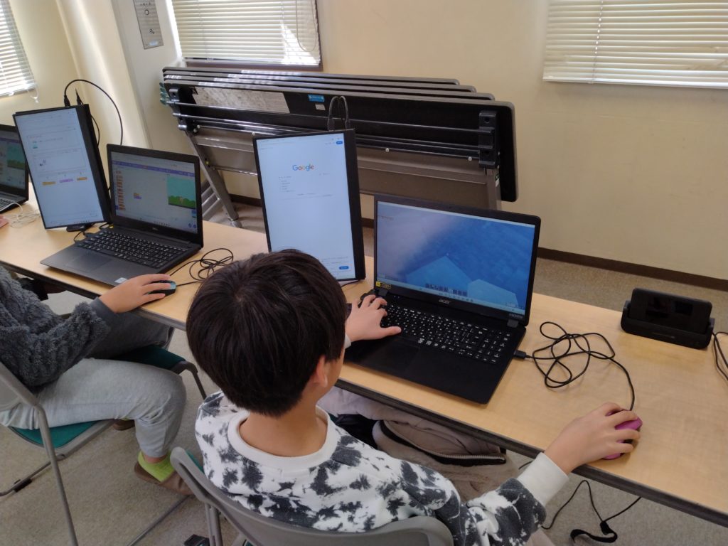 プログラミング教室レッスンの様子