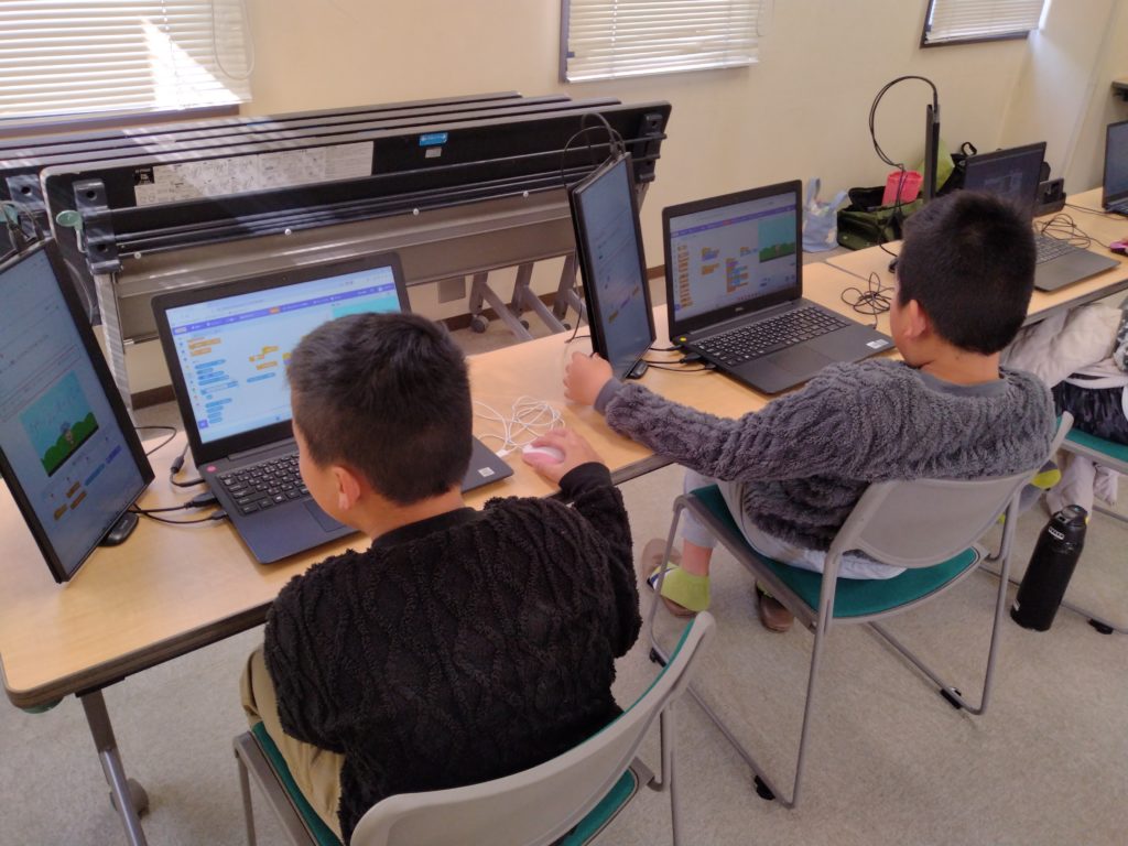 プログラミング教室レッスンの様子