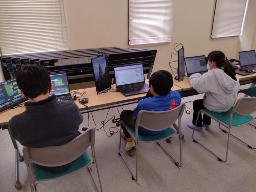 プログラミング教室レッスンの様子