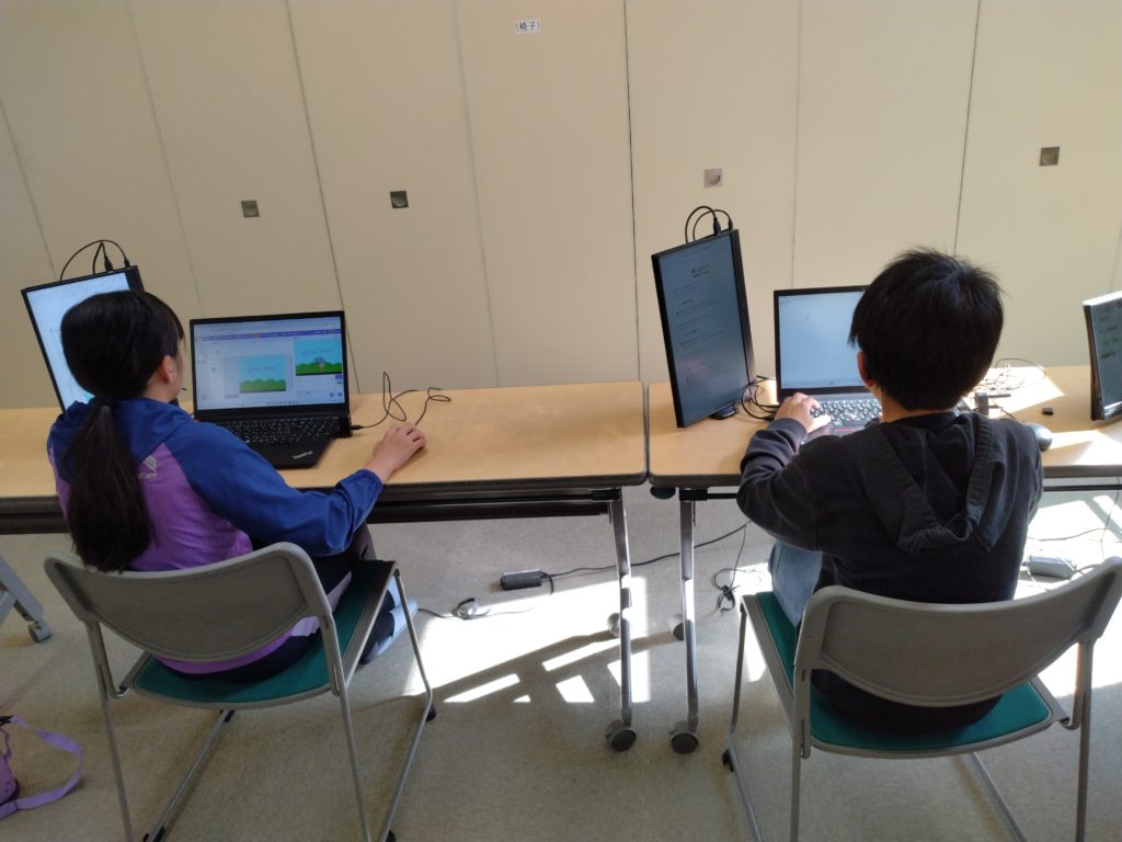 プログラミング教室レッスンの様子