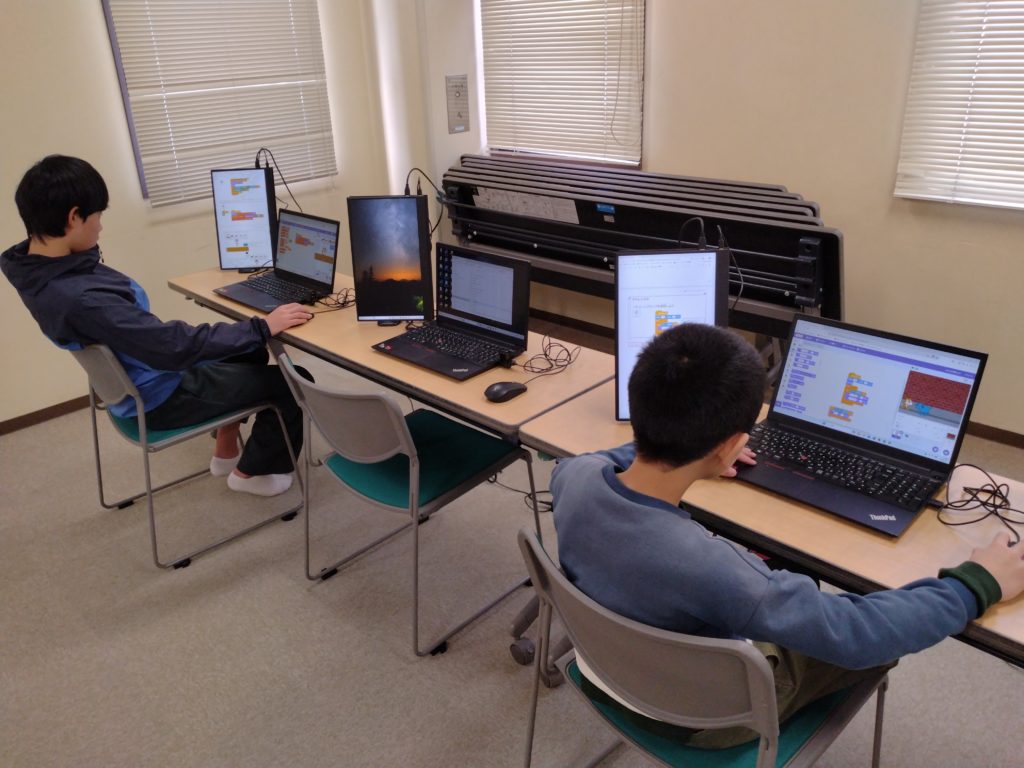 プログラミング教室レッスンの様子