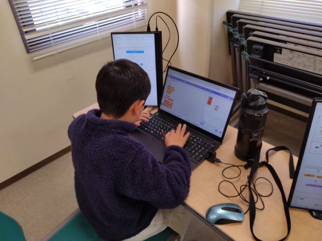プログラミング教室レッスンの様子