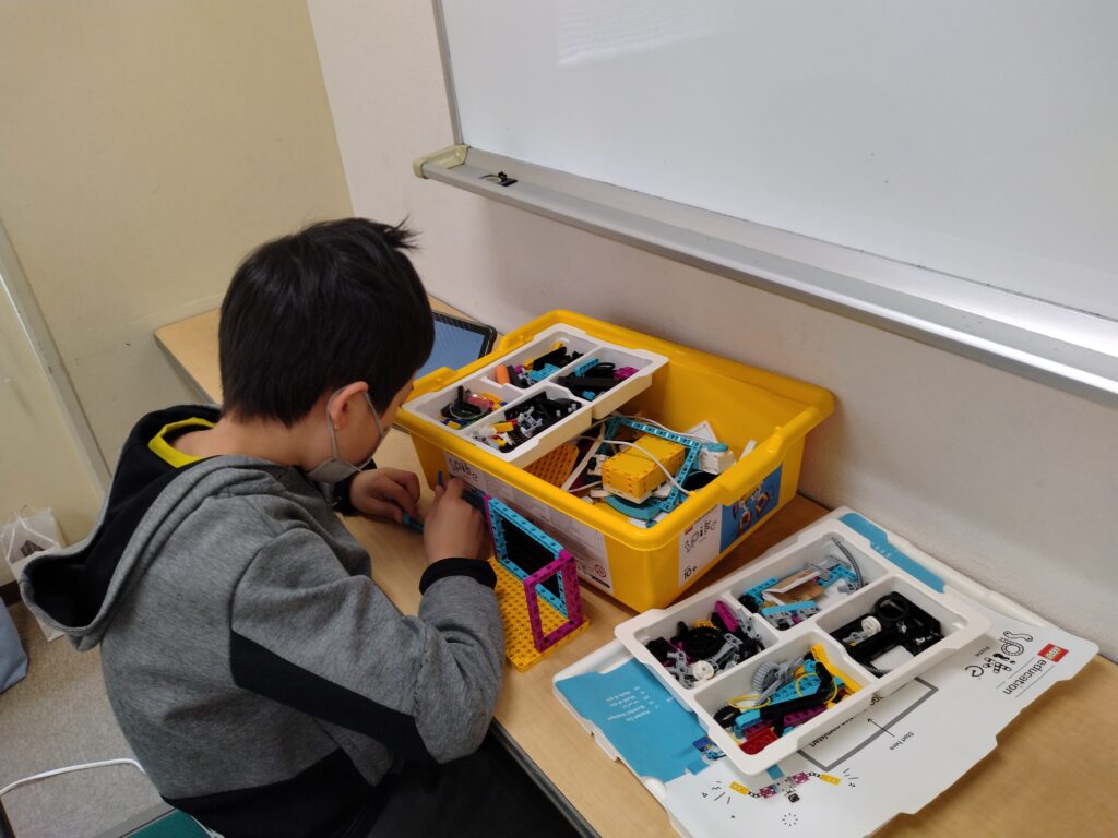 ロボット講座レッスンの様子