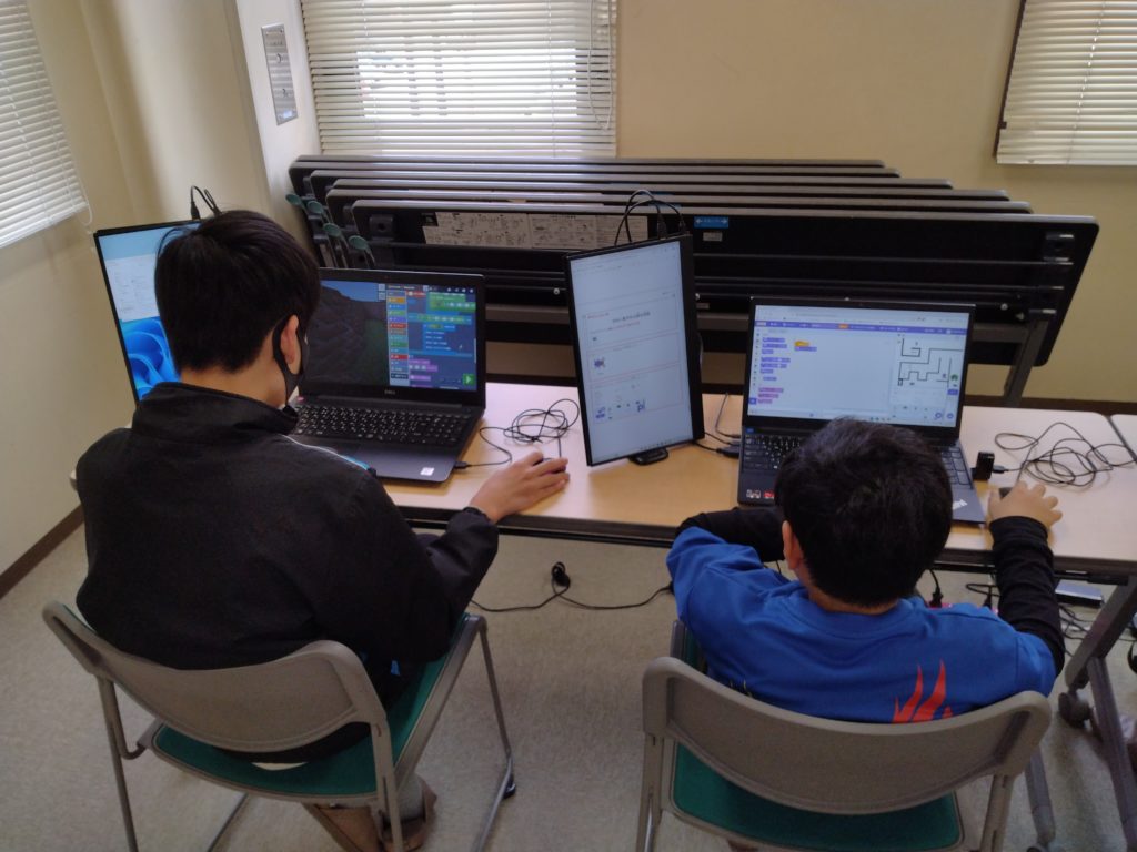 プログラミング教室レッスンの様子