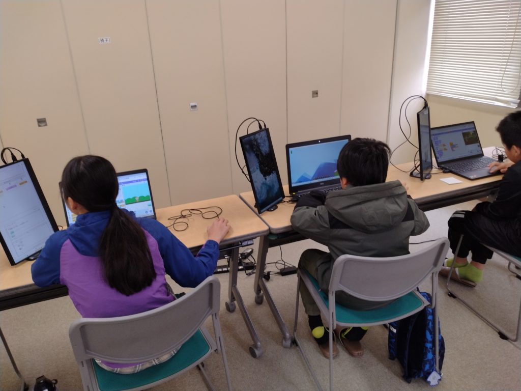 プログラミング教室レッスンの様子