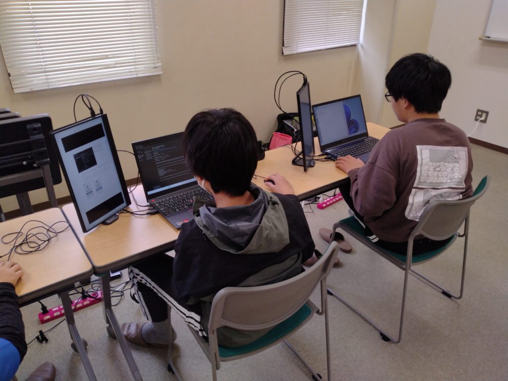 プログラミング教室レッスンの様子