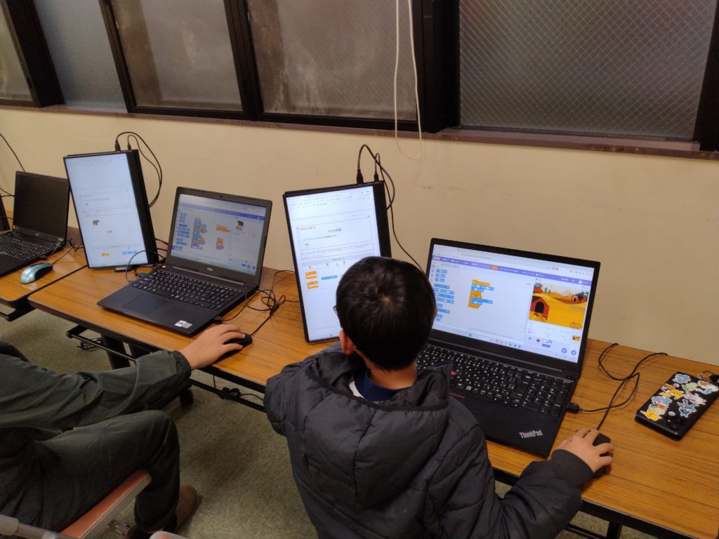 プログラミング教室レッスンの様子