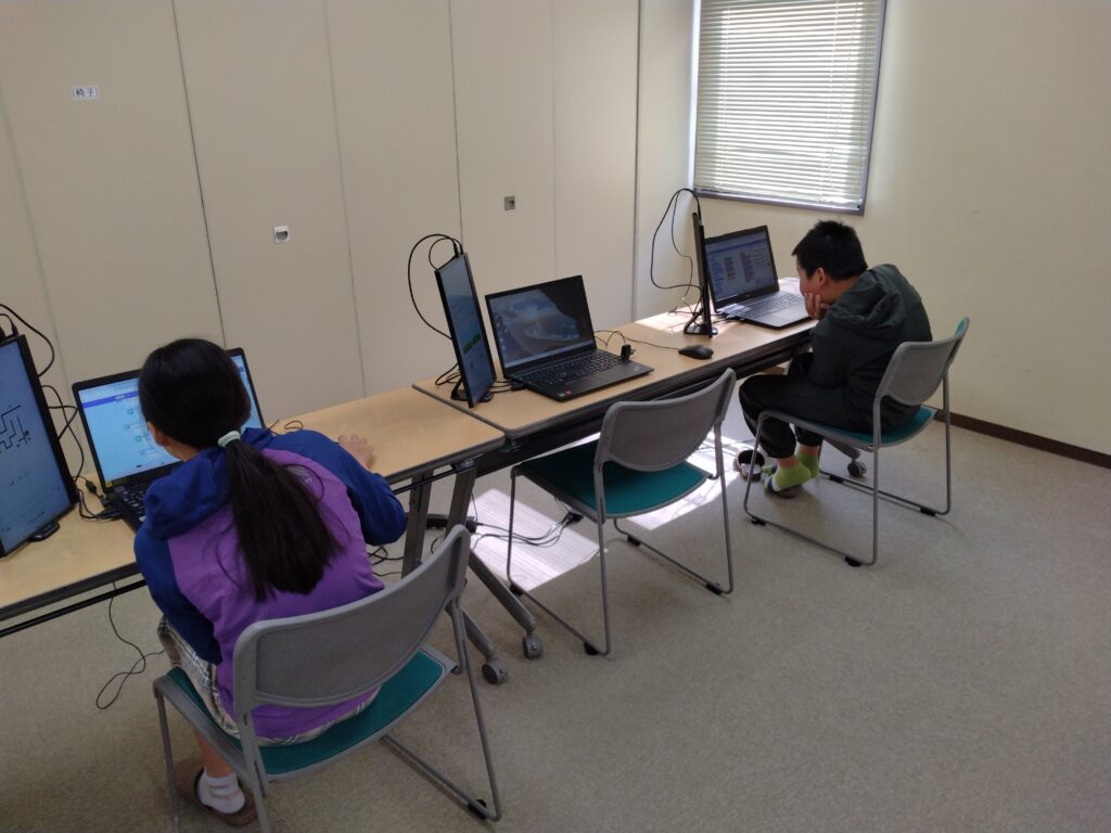 プログラミング教室レッスンの様子