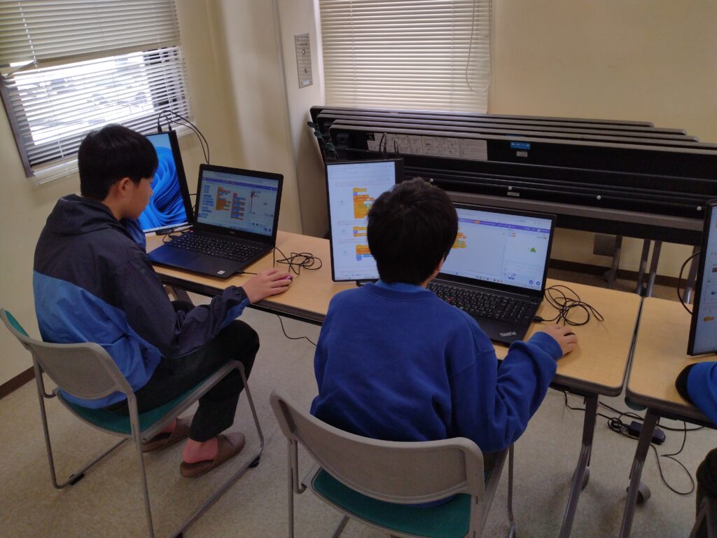 プログラミング教室レッスンの様子