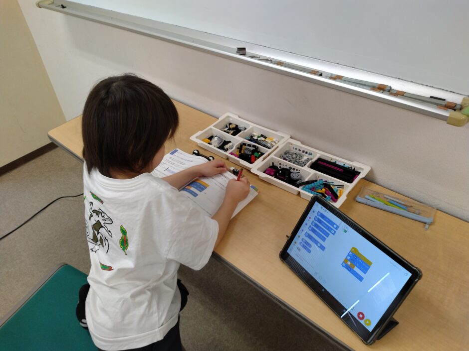 ロボット講座レッスンの様子