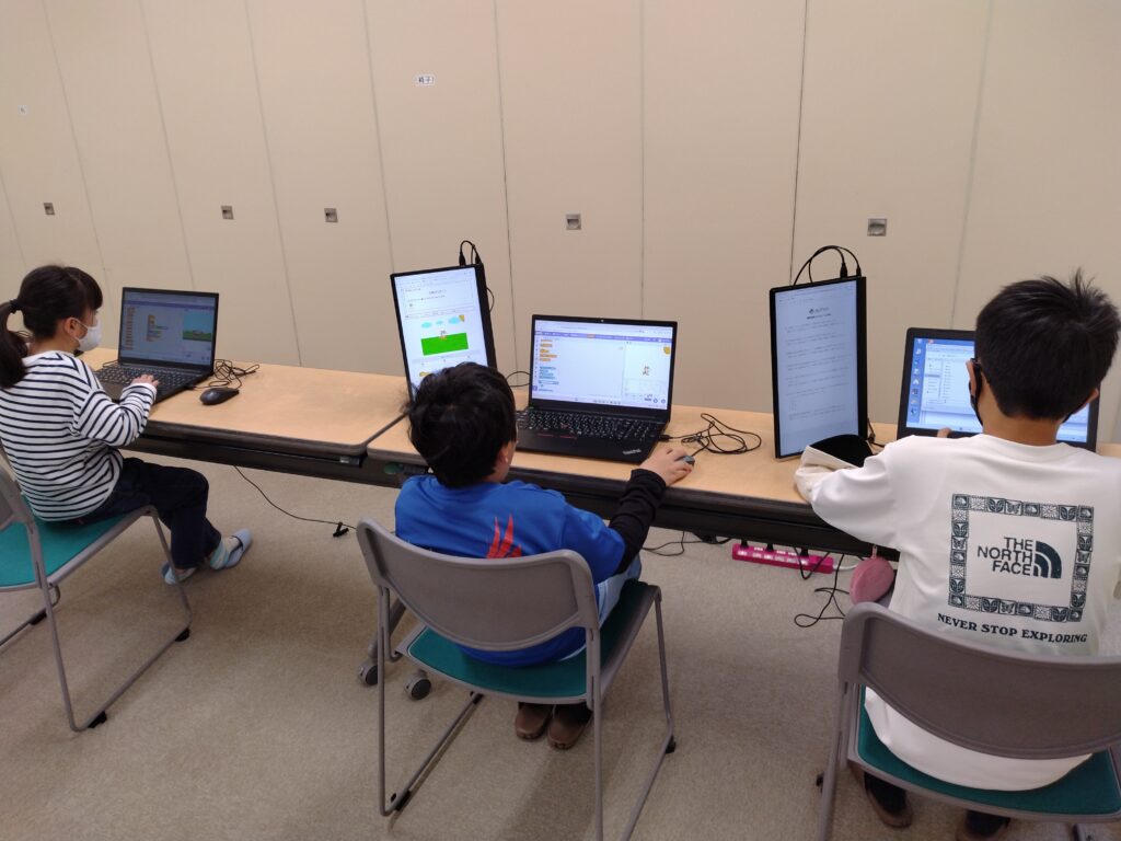 プログラミング教室レッスンの様子