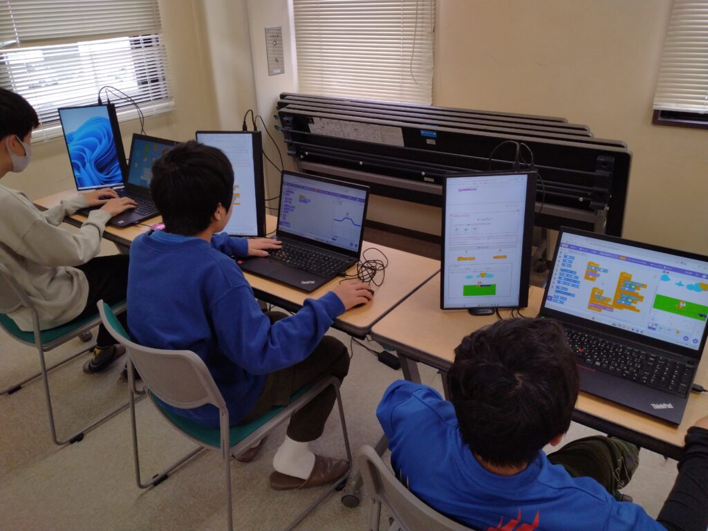 プログラミング教室レッスンの様子