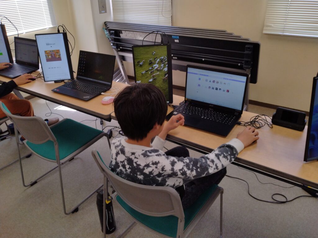 プログラミング教室レッスンの様子