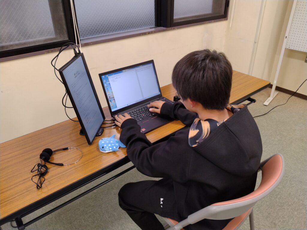 プログラミング教室レッスンの様子