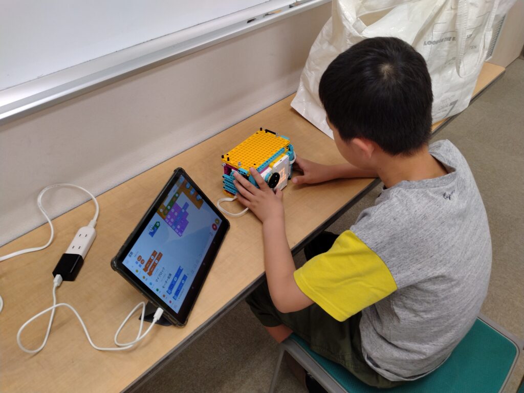 プログラミング教室レッスンの様子