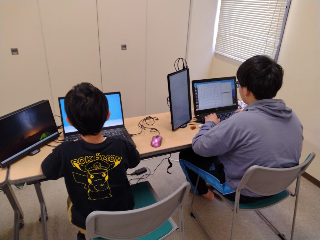 プログラミング教室レッスンの様子