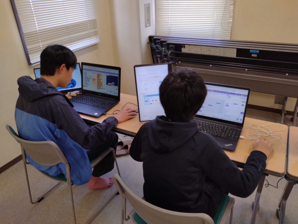プログラミング教室レッスンの様子