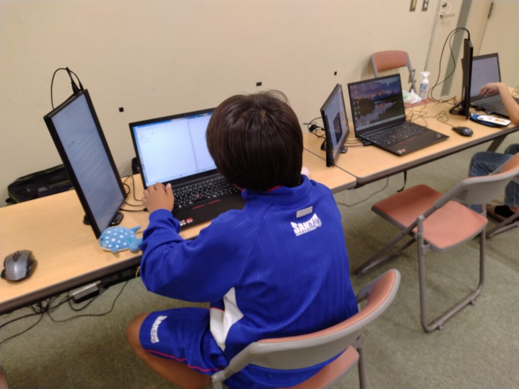 プログラミング教室レッスンの様子