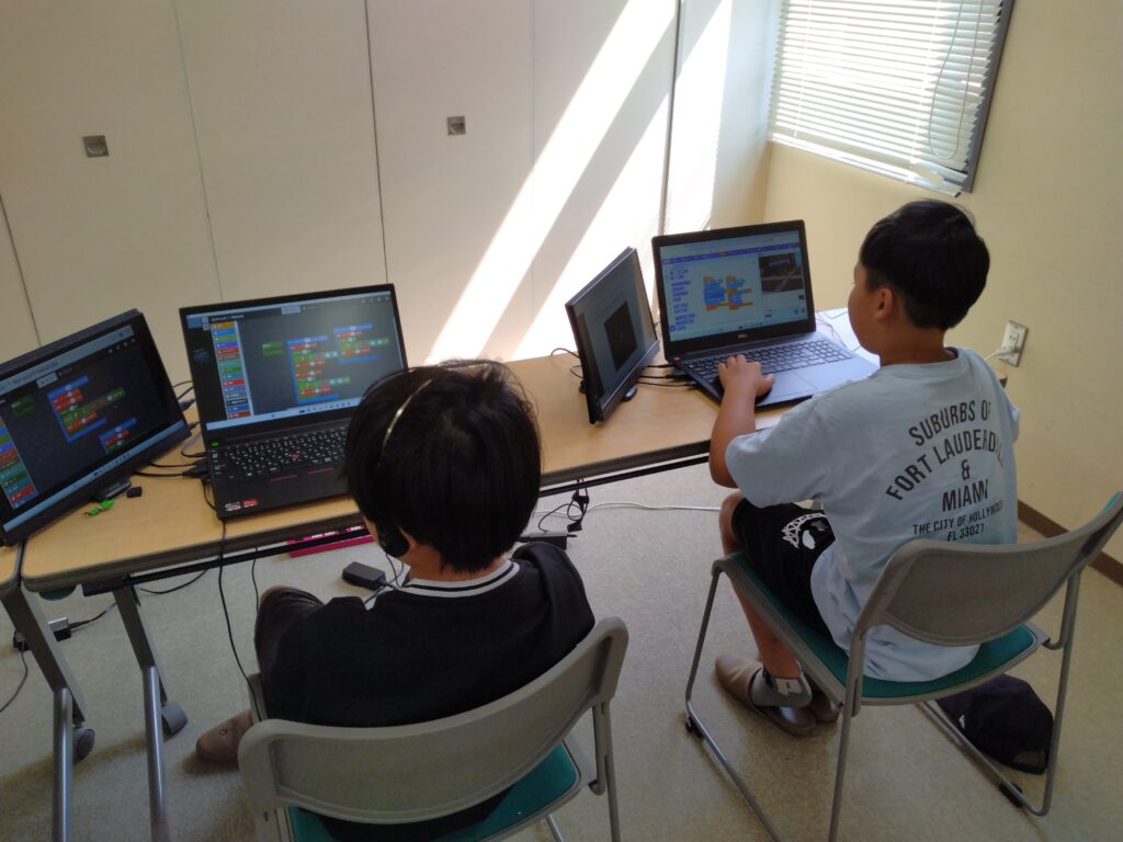 プログラミング教室レッスンの様子