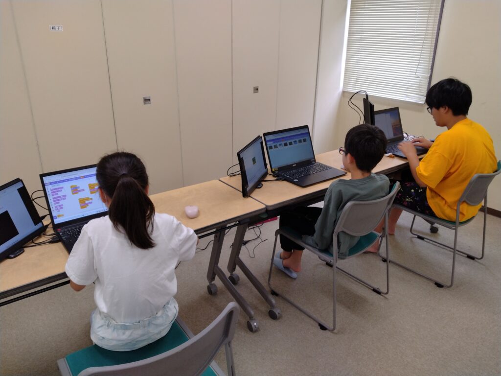 プログラミング教室レッスンの様子