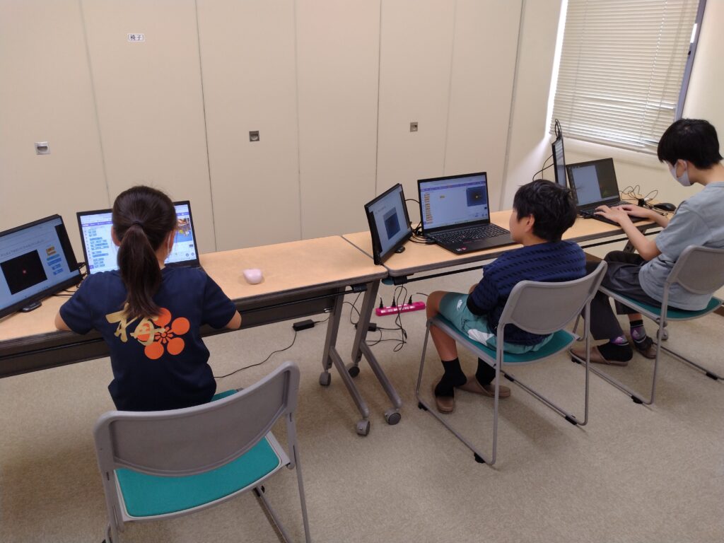 プログラミング教室レッスンの様子